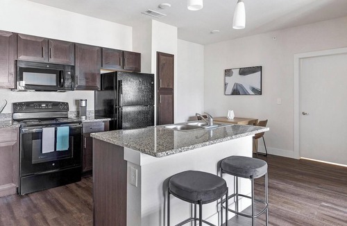 San Antonio Apartment | Landing | Stylish 1BD, Clubhouse, Gym