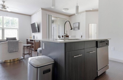 Wetmore Apartment | Landing | Stylish 1BD, Gym, Yoga Studio