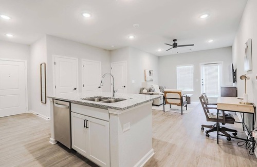 San Marcos Apartment | Landing | Stylish 1BD, Clubhouse, Pool