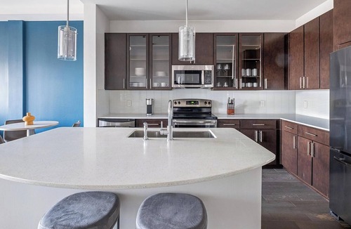 Woodland Heights Apartment | Landing | Stylish 1BD, Yoga Studio, Game Room