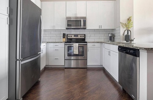 City Park Apartment | Landing | Stylish 1BD, Yoga Studio