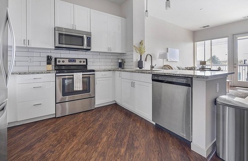 City Park Apartment | Landing | Stylish 1BD, Yoga Studio