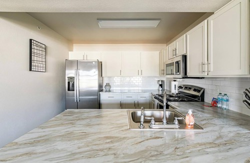 Yukon Apartment | Landing | Stylish 2BD, Clubhouse, Gym