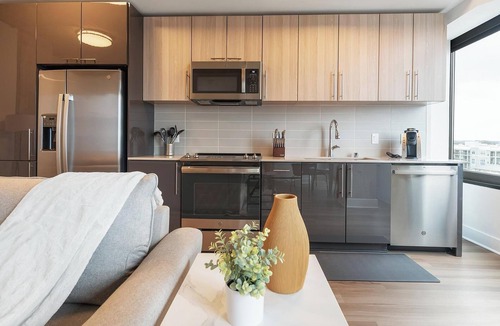 Baileys Crossroads Apartment | Landing | Stylish 2BD, Game Room, Gym