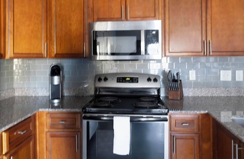 Hillsborough Apartment | Landing | Stylish 2BD, Gym, Clubhouse