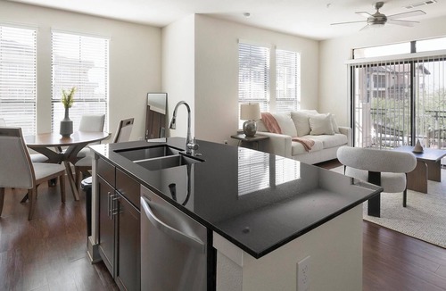 Klein Apartment | Landing | Stylish 2BD, Clubhouse, Gym
