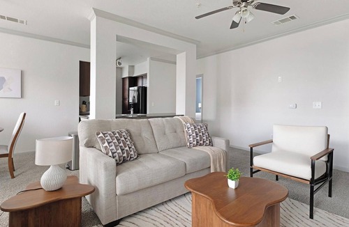 Northeast Houston Apartment | Landing | Stylish 2BD, Clubhouse, Game Room