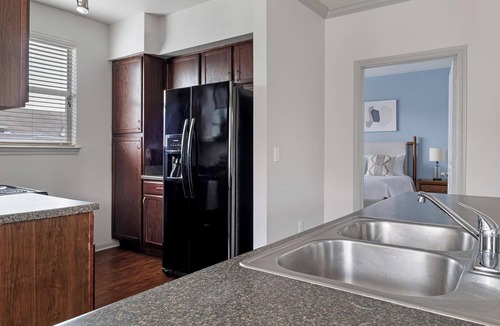 Northeast Houston Apartment | Landing | Stylish 2BD, Clubhouse, Game Room