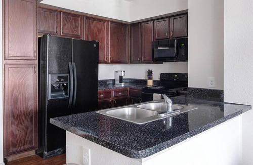 Northeast Houston Apartment | Landing | Stylish 2BD, Clubhouse, Game Room