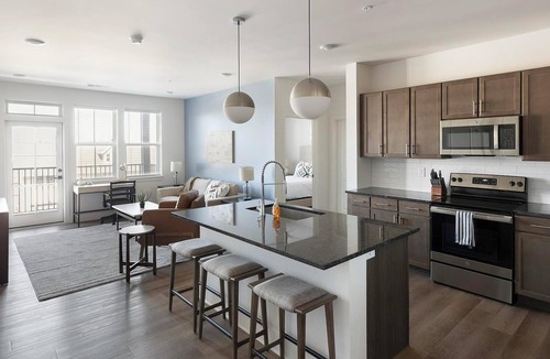 Madison Apartment | Landing | Stylish 2BD, Clubhouse, Gym