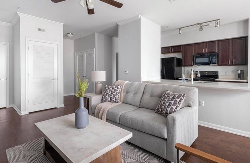 Atascocita Apartment | Landing | Stylish 2BD, Game Room, Clubhouse
