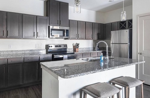 Buda Apartment | Landing | Stylish 2BD, Gym, Game Room