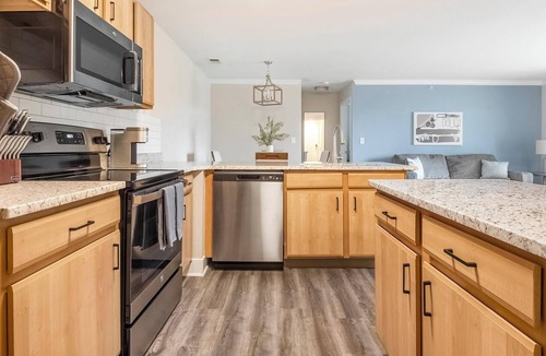 Eureka Apartment | Landing | Stylish 2BD, Gym, Clubhouse