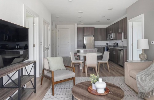 Garland Apartment | Landing | Stylish 2BD, Gym, Clubhouse