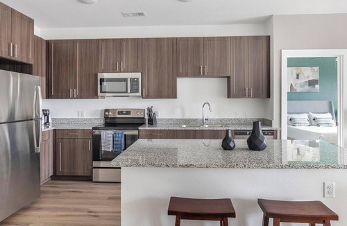 Garland Apartment | Landing | Stylish 2BD, Gym, Clubhouse