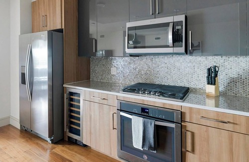 Houston Apartment | Landing | Stylish 2BD, Gym, Tennis Court