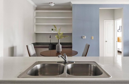Atascocita Apartment | Landing | Stylish 2BD, Gym, Clubhouse