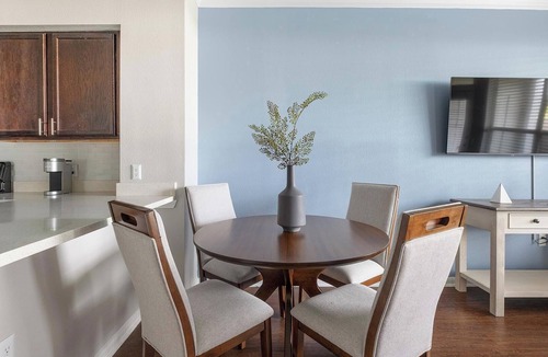 Atascocita Apartment | Landing | Stylish 2BD, Gym, Clubhouse