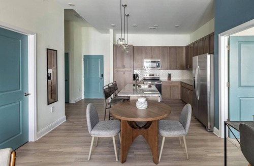 Wilmington Apartment | Landing | Stylish 2BD, Gym, Pool