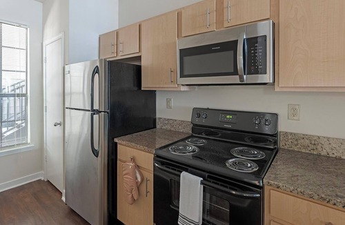 New Pathways Apartment | Landing | Stylish 2BD, Gym, Clubhouse
