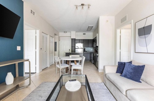 Miramar Apartment | Landing | Stylish 2BD, Gym, Clubhouse