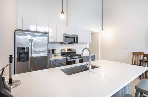 Royal Oak Apartment | Landing | Stylish 2BD, Pool, Gym