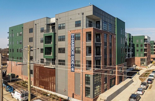Pinch District Apartment | Landing | Stylish 2BD, Pool, Rooftop Lounge