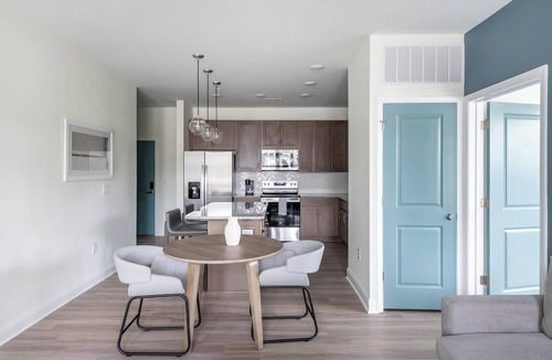 Wilmington Apartment | Landing | Stylish 2BD, Pool, Gym