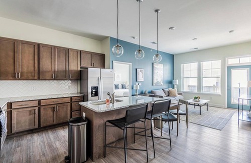 Wilmington Apartment | Landing | Stylish 2BD, Pool, Gym