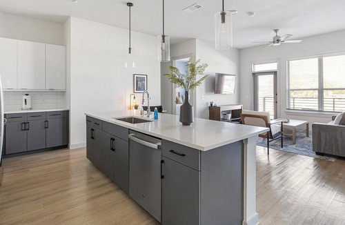 Plano Apartment | Landing | Stylish 2BD, Pool, Gym
