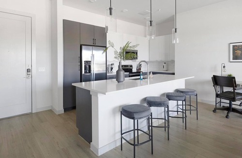 Plano Apartment | Landing | Stylish 2BD, Pool, Gym