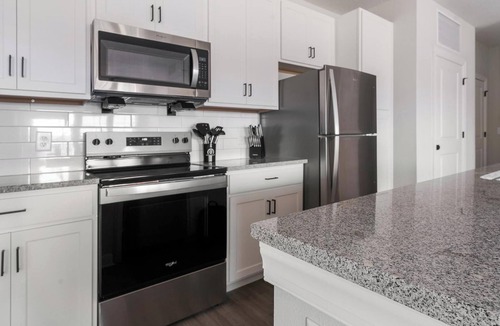 Fort Myers Apartment | Landing | Stylish 2BD, Pool