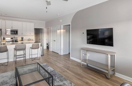 Huntsville Apartment | Landing | Stylish 2BD, Clubhouse, Courtyard