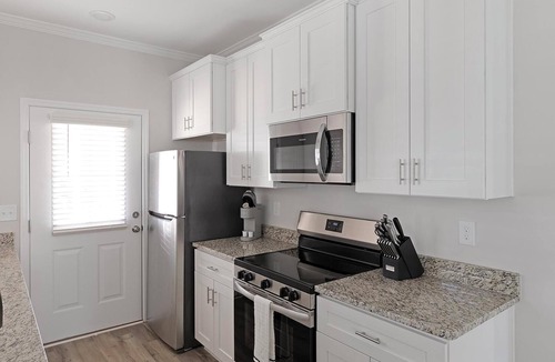 Huntsville Apartment | Landing | Stylish 2BD, Pool, Courtyard