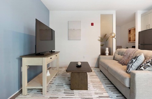 Hyattsville Apartment | Landing | Stylish 2BD, Gym, Game Room