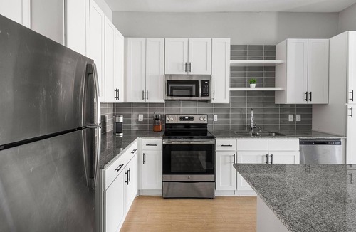 Rock Creek Apartment | Landing | Stylish 2BD, Gym, Courtyard