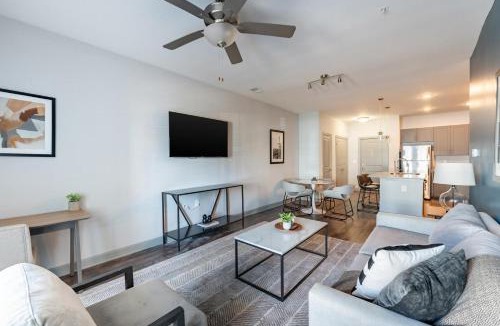 Socastee Apartment | Landing Stylish 2BD Pool Gym