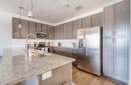 Stone Oak Apartment | Landing | Stylish 2BD, Clubhouse, Pool