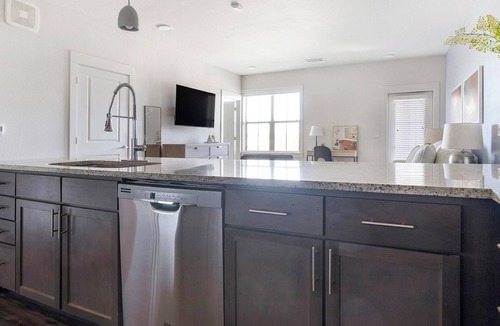 Stone Oak Apartment | Landing | Stylish 2BD, Game Room, Pool