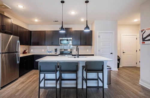 Sugar Hill Apartment | Landing | Stylish 2BD, Yoga Studio, Pool