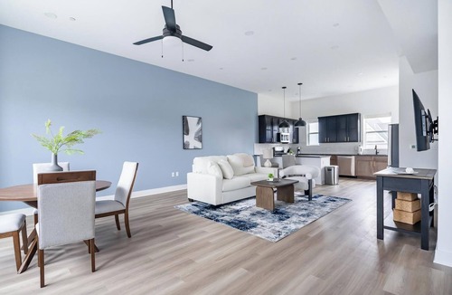 Lee's Summit Apartment | Landing | Stylish 3BD in Lee's Summit