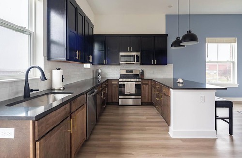 Lee's Summit Apartment | Landing | Stylish 3BD in Lee's Summit