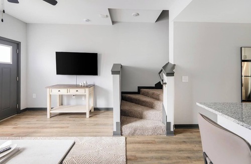 Northwest Pensacola Apartment | Landing | Stylish 3BD, Game Room, Rooftop Lounge