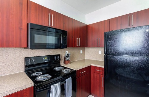 Homestead Apartment | Landing | Stylish 3BD, Pool