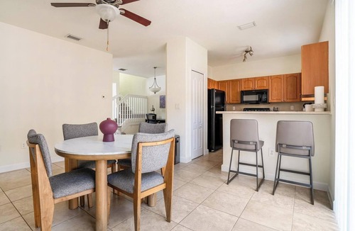 Homestead Apartment | Landing | Stylish 3BD, Pool