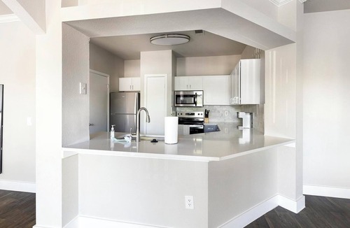 Fort Worth Apartment | Landing | Stylish 3BD in Cityview