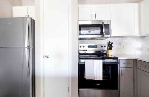 Fort Worth Apartment | Landing | Stylish 3BD in Cityview
