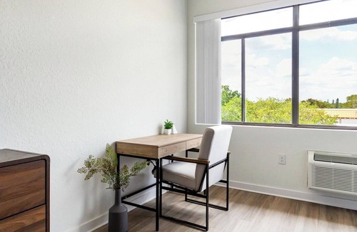 Golden Gate Apartment | Landing | Stylish Studio, Yoga Studio, Clubhouse