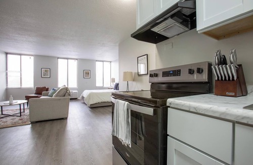 Fort Wayne Apartment | Landing | Stylish Studio, Pool, Gym