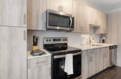 Fort Worth Apartment | Landing | Stylish Studio in Bricktown